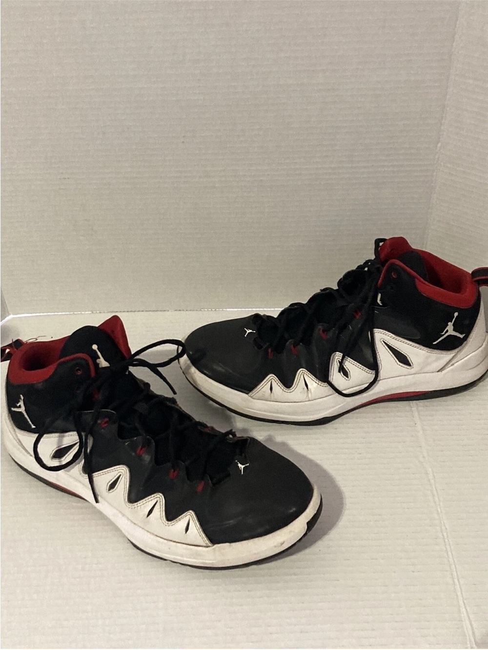 Jordan Black Prime Mania X Flywire White Red High-Top Basketball Shoes Boys 5.5